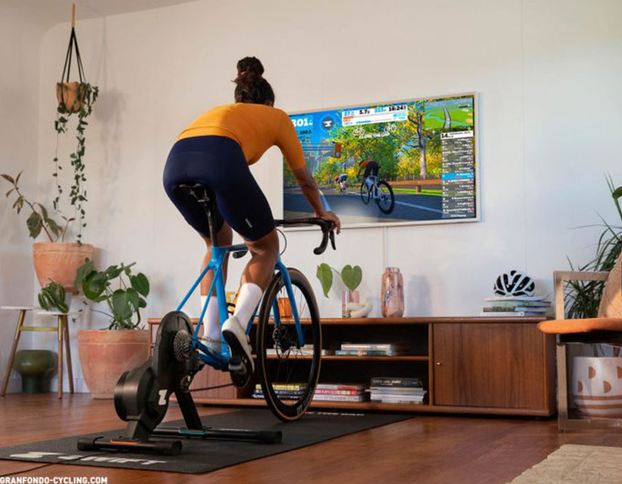 VR/Screen Cycle Experience